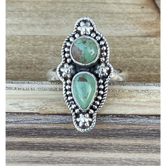 Native Style SW Sterling Silver Green Turquoise 2 Stone Ring Elongated Star 7.25 - Picture 1 of 5